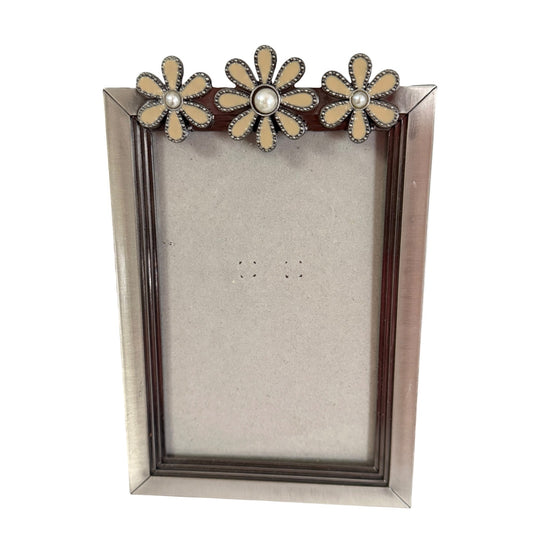 5x7 Floral Metal Picture Frame Cream Enamel Daisies Faux Pearls Tabletop