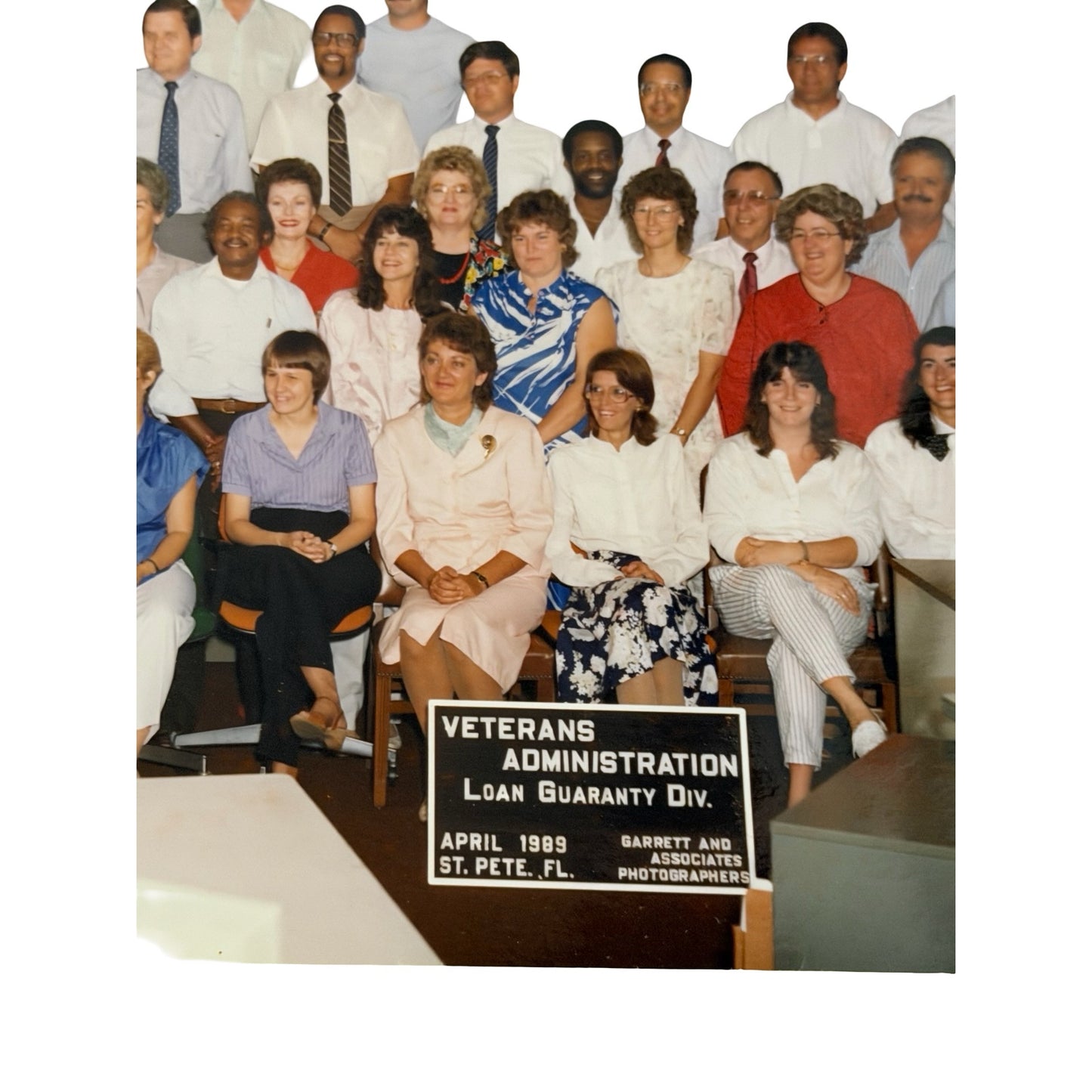 Vintage 1989 Veterans Administration Loan Guaranty Division St Petersburg Florida Employee Group Photo 8x10