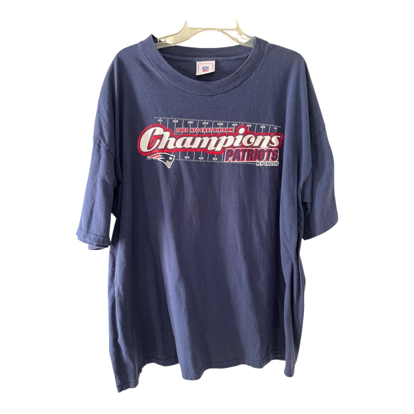 Vintage 2003 New England Patriots AFC East Division Champions NFL T-Shirt – Navy Size XL