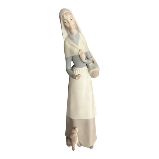 Vintage Lladro “Shepherdess with Dog” Figurine #1011034 – Retired 1989 – Handmade in Spain – Matte Finish