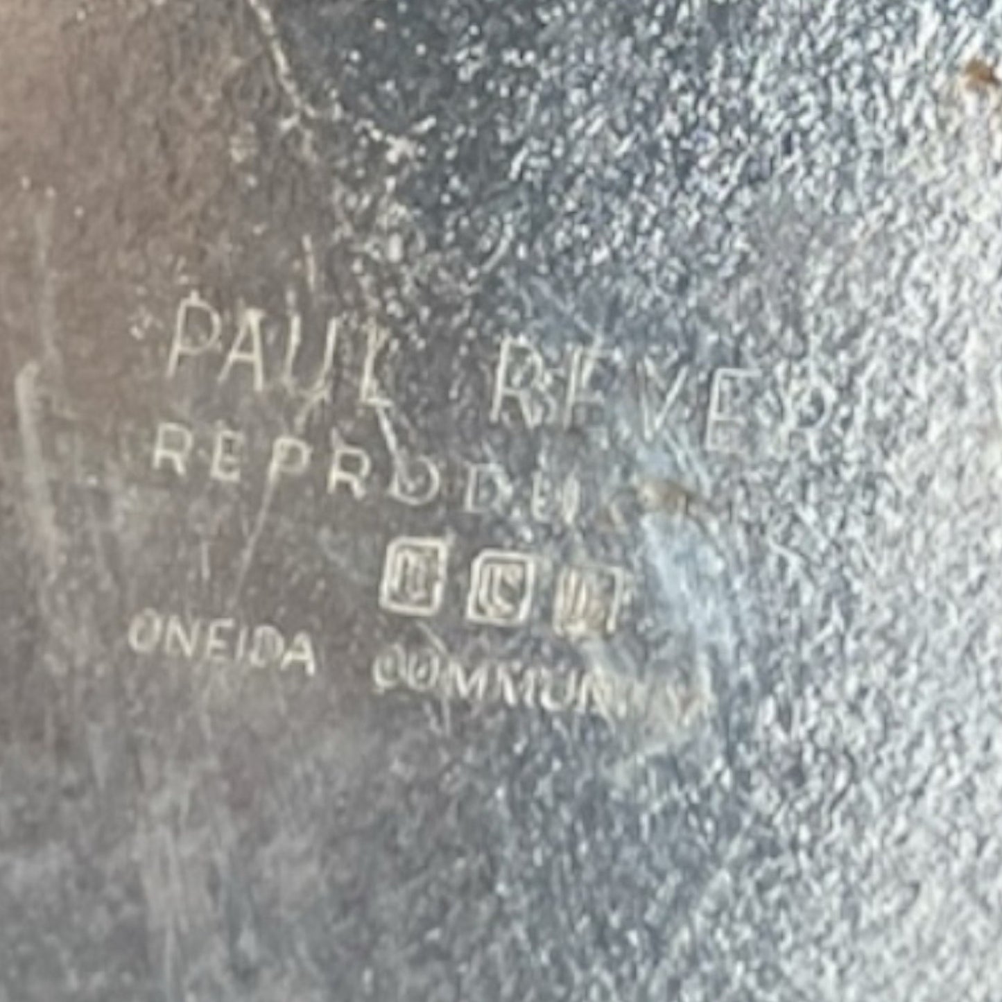 Vintage Oneida Community Paul Revere Reproduction Silverplate Coffee Pot – Pineapple Finial – Damaged