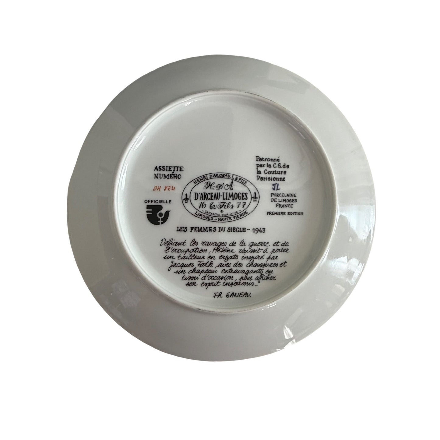 D'Arceau-Limoges Les Femmes Du Siècle 1943 Hélène L'Intrépide Collector Plate FR Ganeau 1978