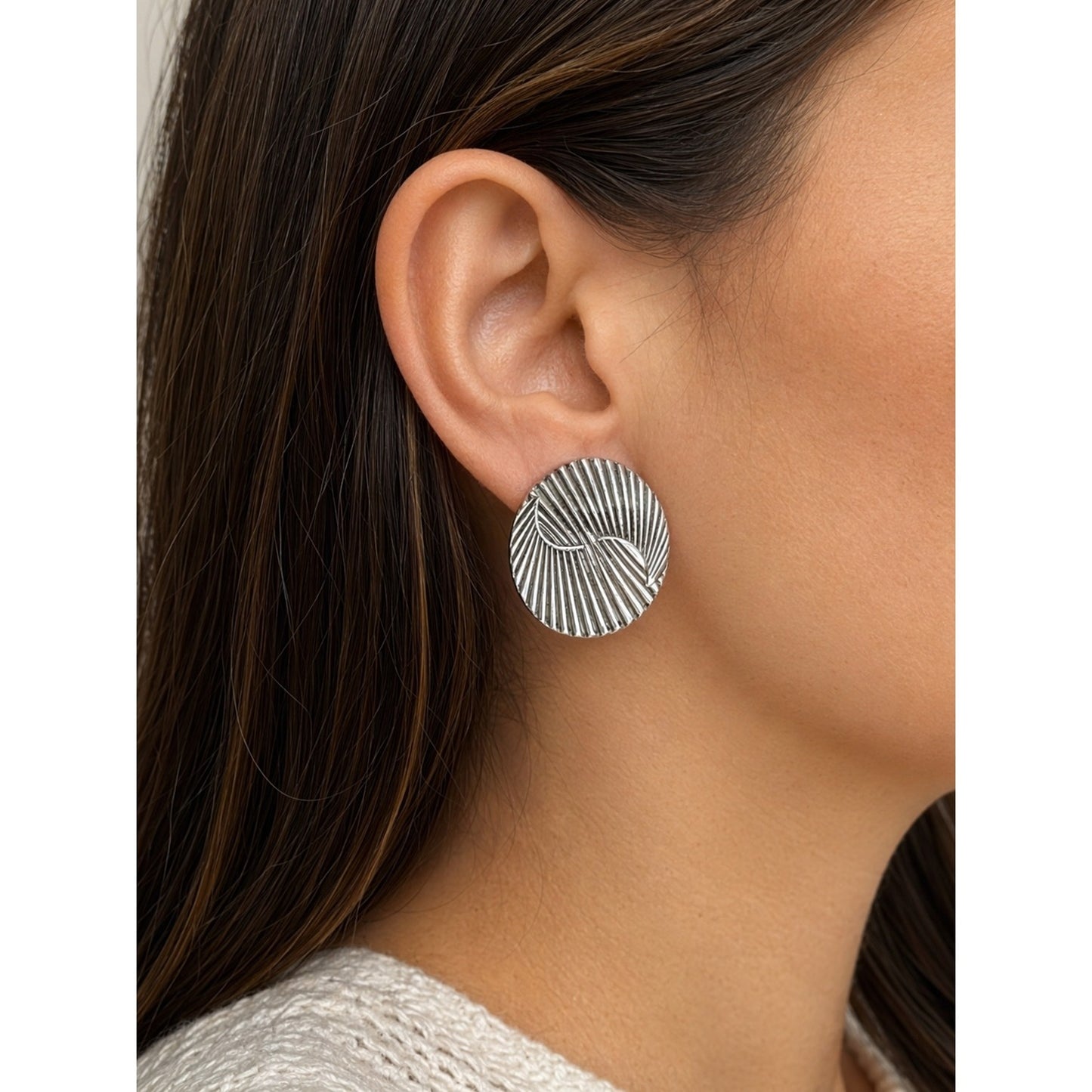 Vintage Silver Tone Pierced Earrings Round Ribbed Textured Dome Classic Retro Jewelry 1”