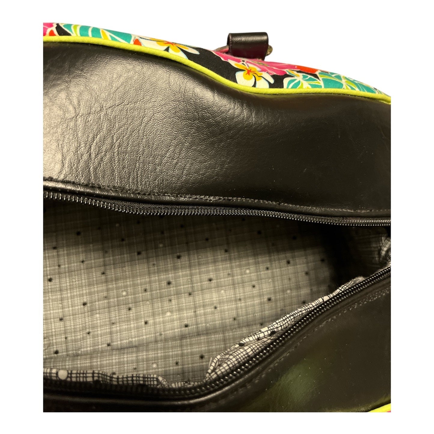 Floral Duffel Bag – Stylish and Spacious, Good Condition