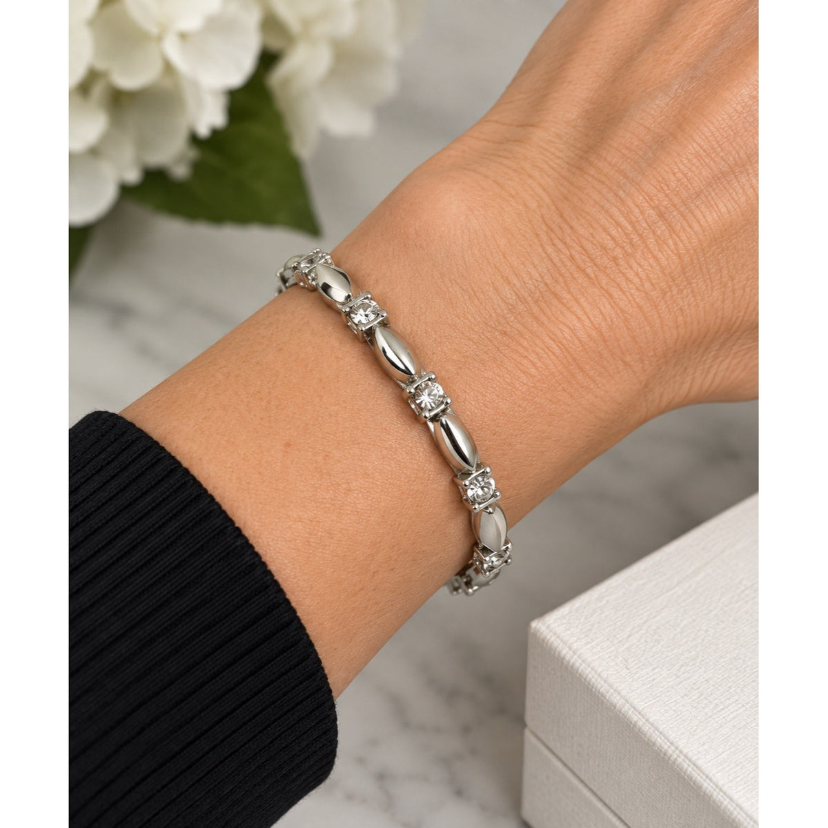 Vintage Avon Silver Tone Clear Rhinestone Geometric Link Bracelet 8.5"