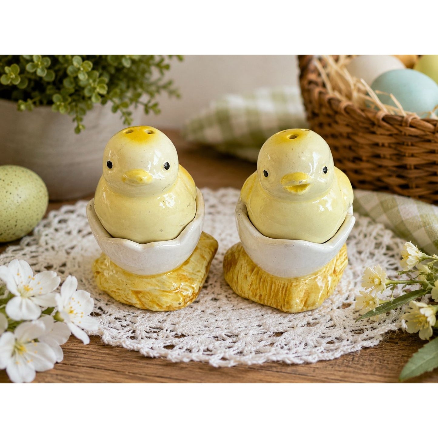 Vintage Ron Gordon Designs Japan Chick In Egg Salt Pepper Shakers Easter Set