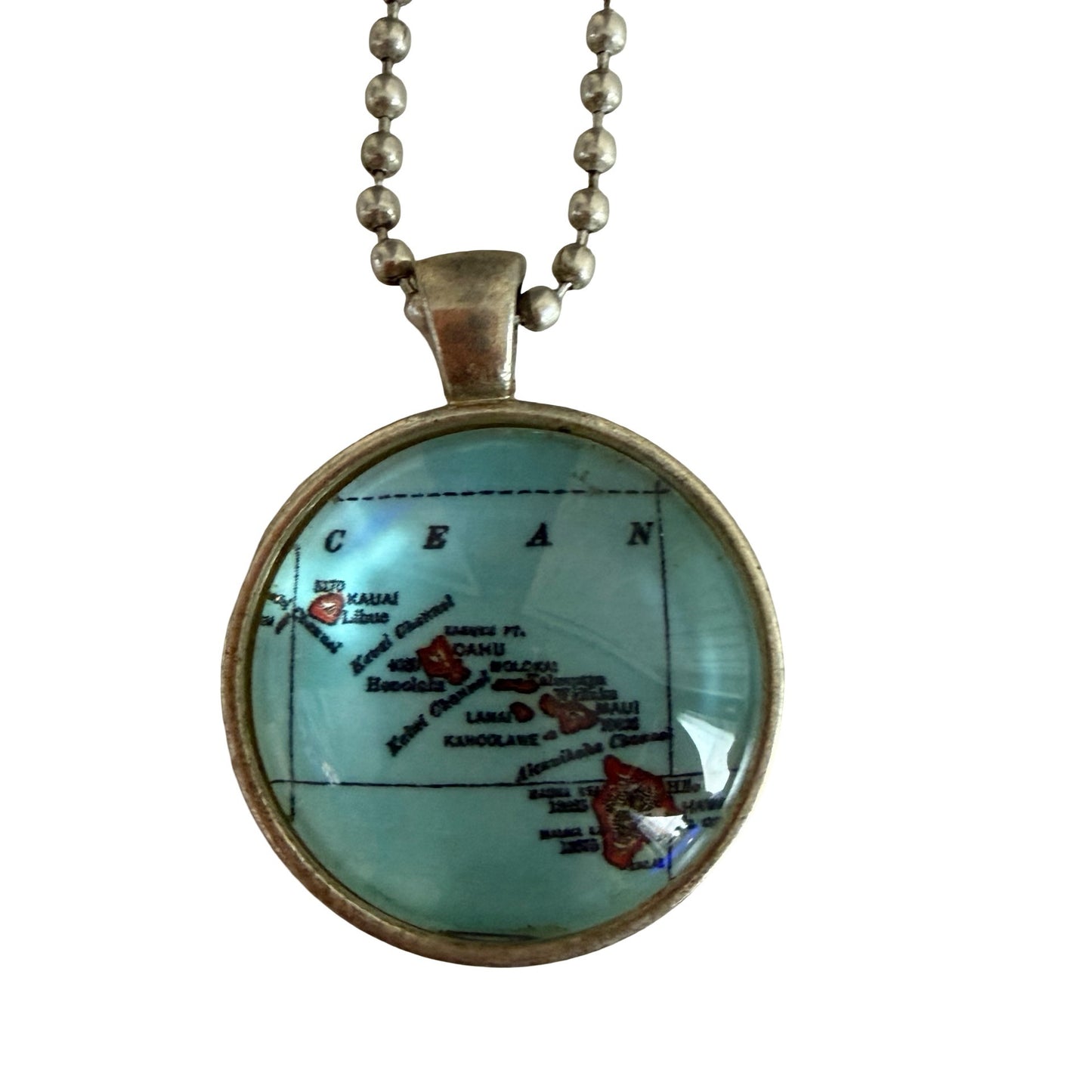 Vintage Hawaii Island Map Pendant Necklace Silver Tone Ball Chain