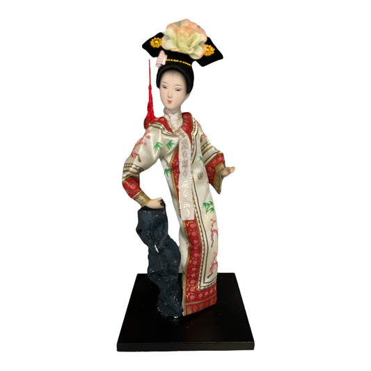 Chinese Court Attendant Figurine – 10” Resin & Fabric Statue – Traditional Dress – ¥180 Label