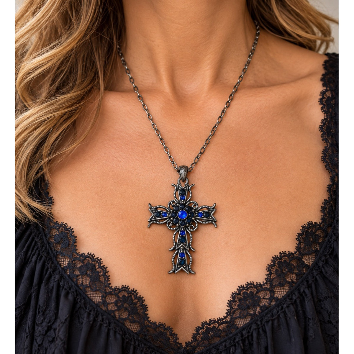 Vintage Y2K Gothic Blue Rhinestone Cross Pendant Necklace Silver Tone 22 Inch