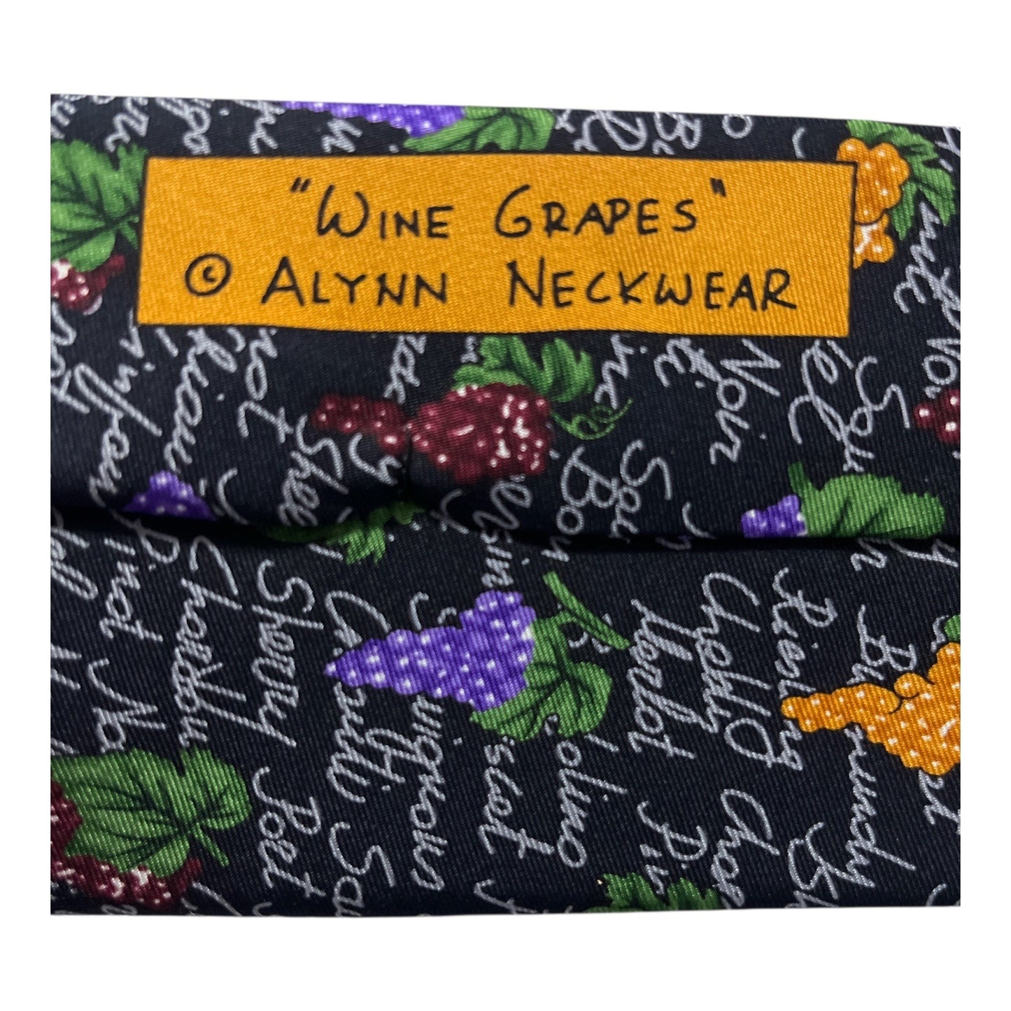 VTG Alynn Neckwear “Wine Grapes” Silk Tie – Wine Varietal Script & Grapes Print – 60x3