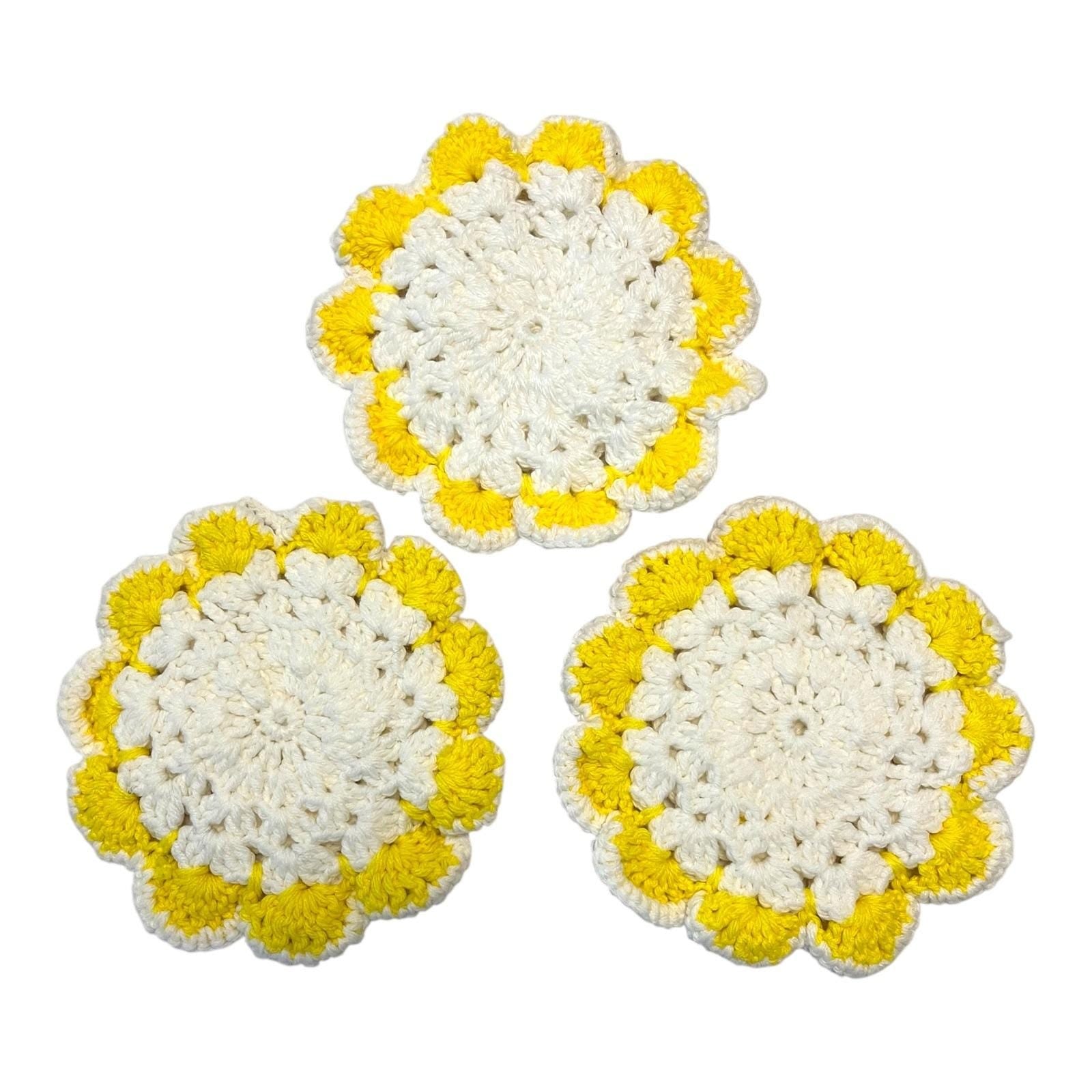 Vintage Crochet Smiley Face Trivets Set of 3 . Yellow & White.