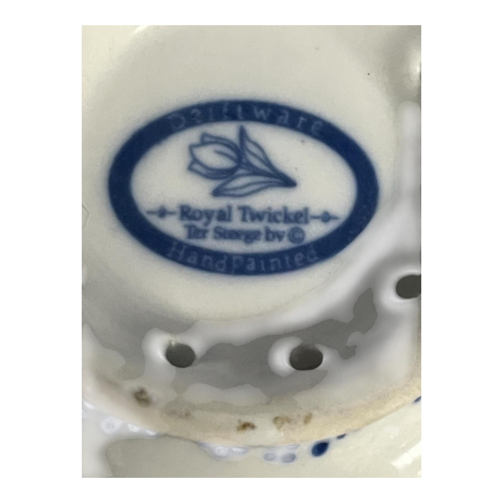 Vintage Royal Twickel Delftware Mug – Hand-Painted Blue Tulip Design – 3.75" x 3.25"