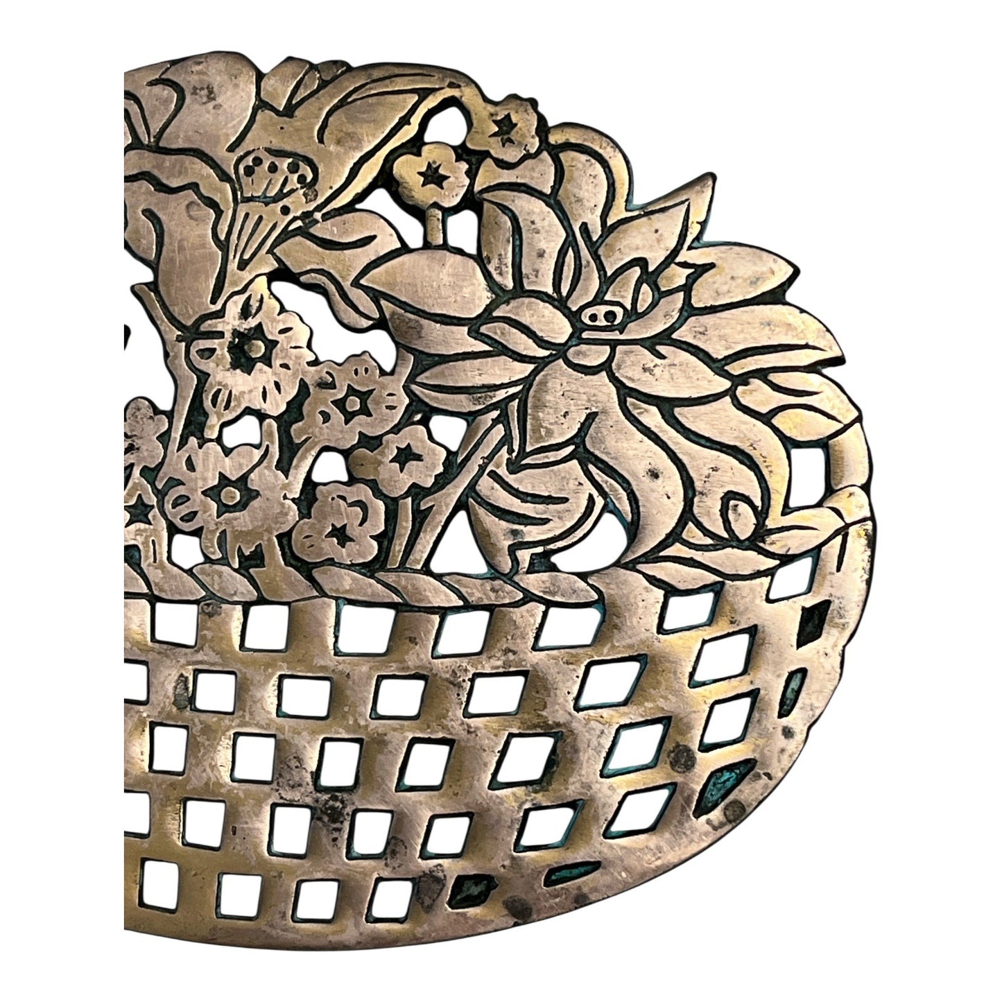 VTG Old Dutch Design 1983 Brass Wall Hanging Trivet – Floral Basket Cutout – Rose Gold Tone – Made in Taiwan