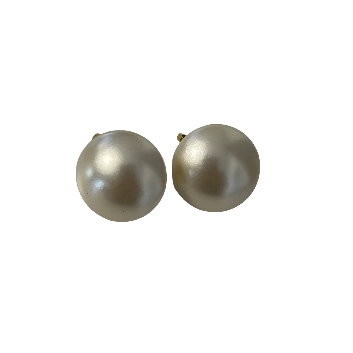 Vintage Faux Pearl Clip On Earrings Large 3/4 Round Classic Gold Tone