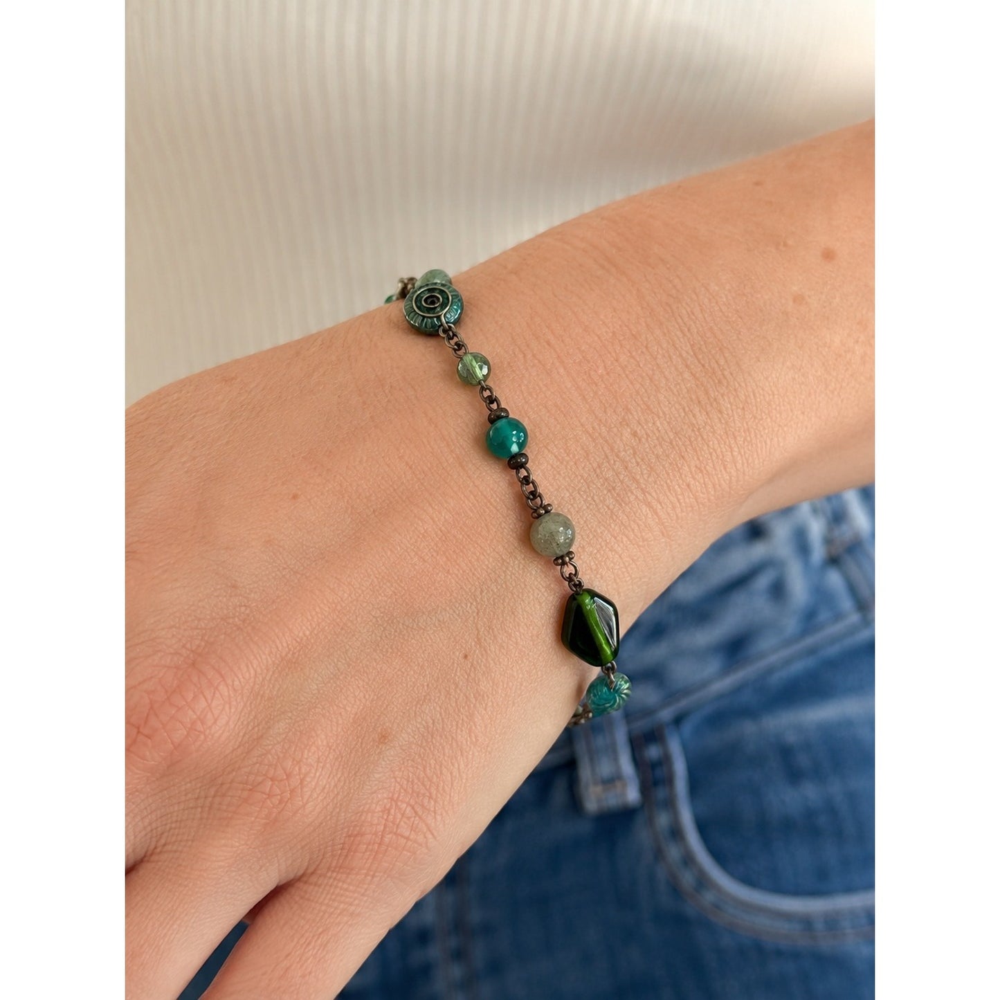 Vintage Style Green Teal Mixed Bead Bracelet Boho Artisan Spiral Glass 8 Inch