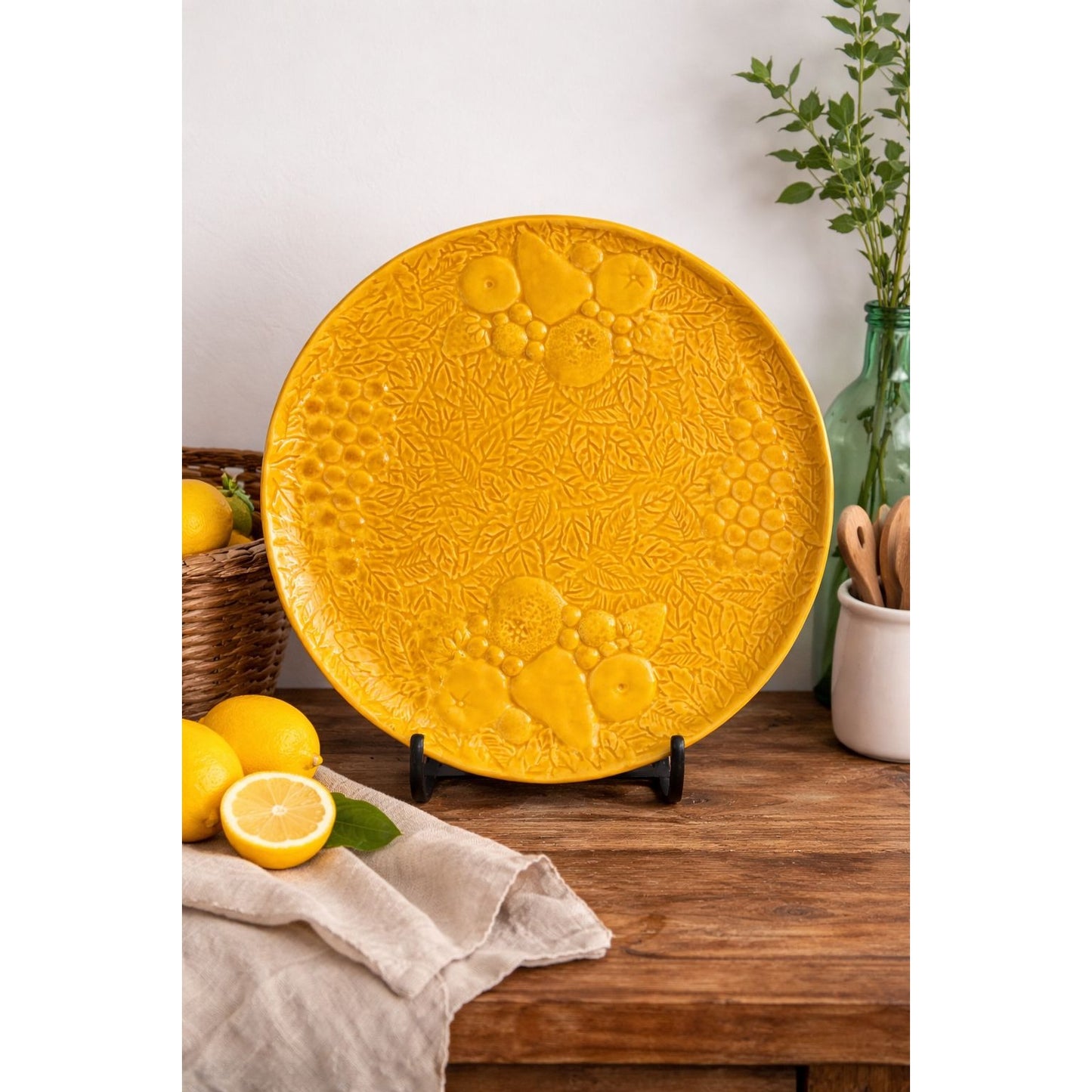 Fábricas Neto Gomes Majolica Fruit Charger Plate Yellow Portugal 13.5” Embossed