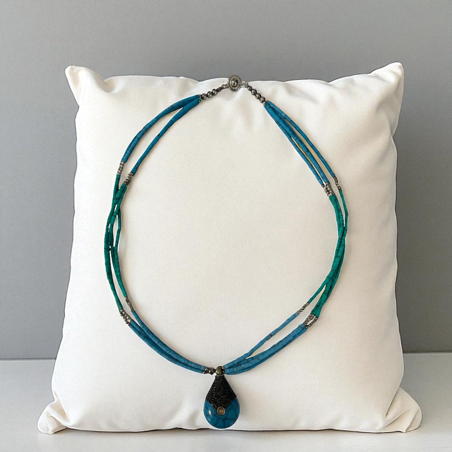 Vintage Teng Yue Turquoise Bead Necklace Sterling Silver Clasp Teardrop Pendant Boho