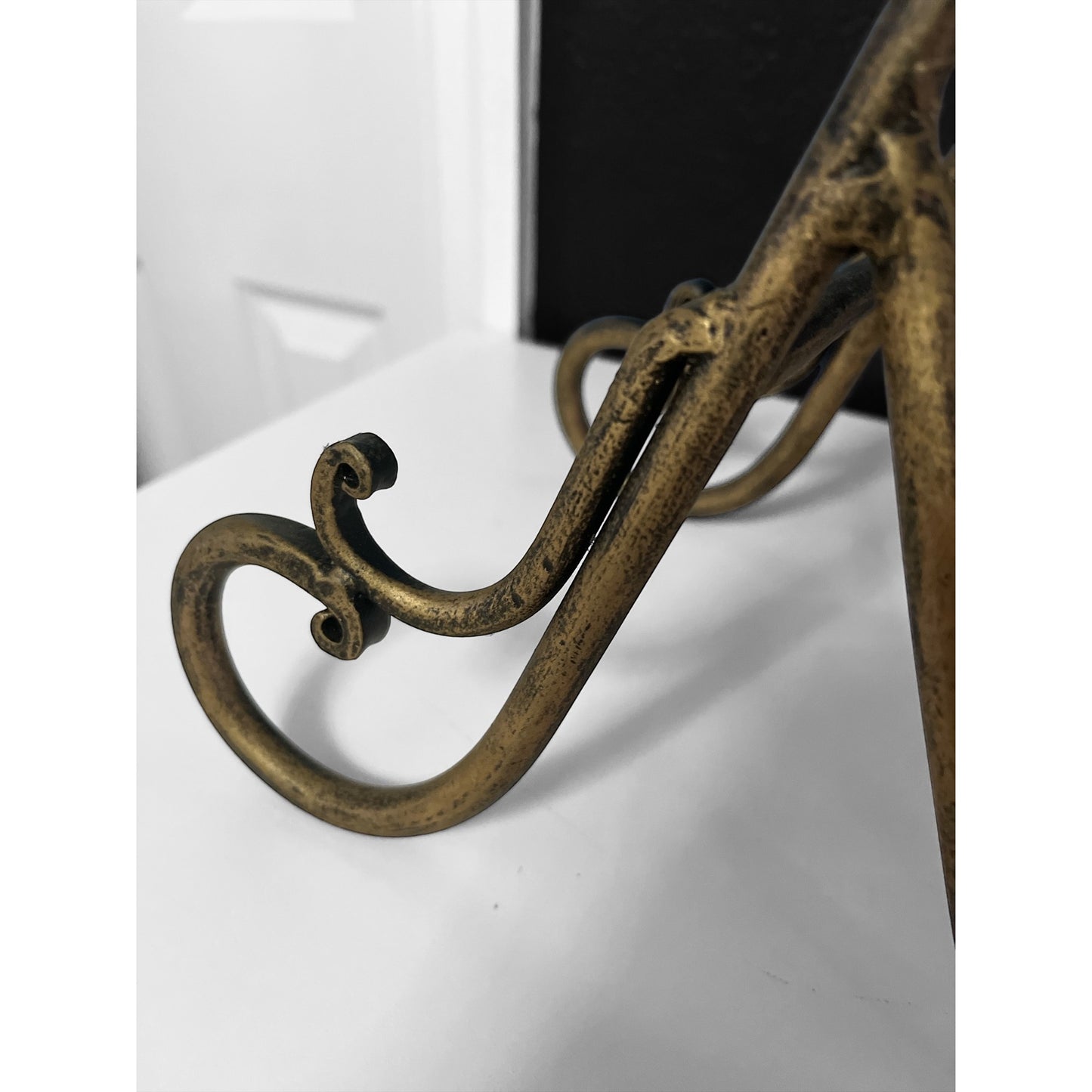 IMAX Worldwide Home Metal Easel Stand – Vintage Bronze Finish – Ornate Scroll