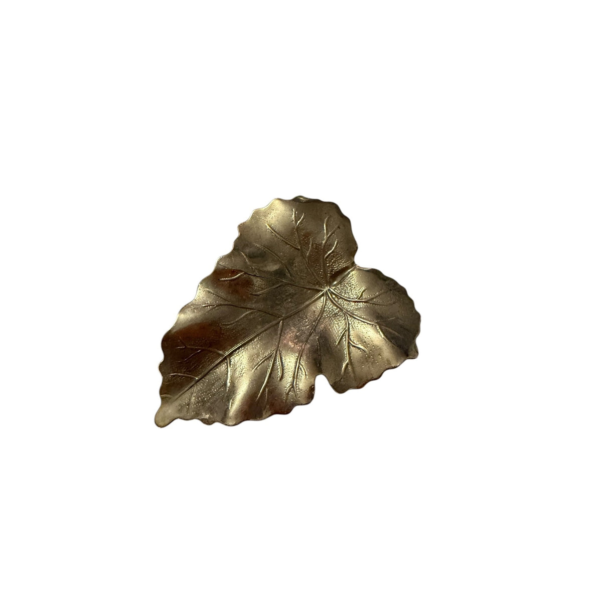 Vintage Gold Tone Grape Leaf Scarf Clip Ring Hinged Botanical 2"