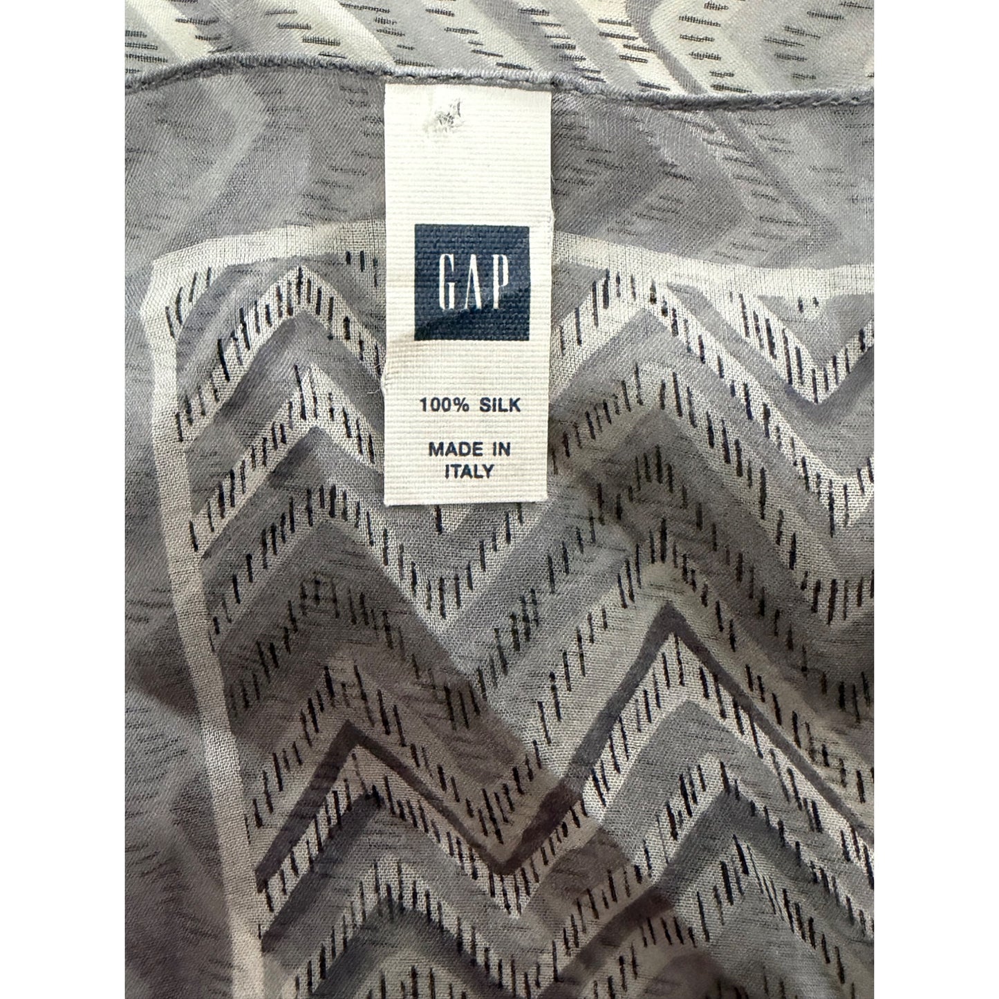 Gap 100% Silk Scarf Gray Chevron Zigzag Made in Italy 26 Inch Square