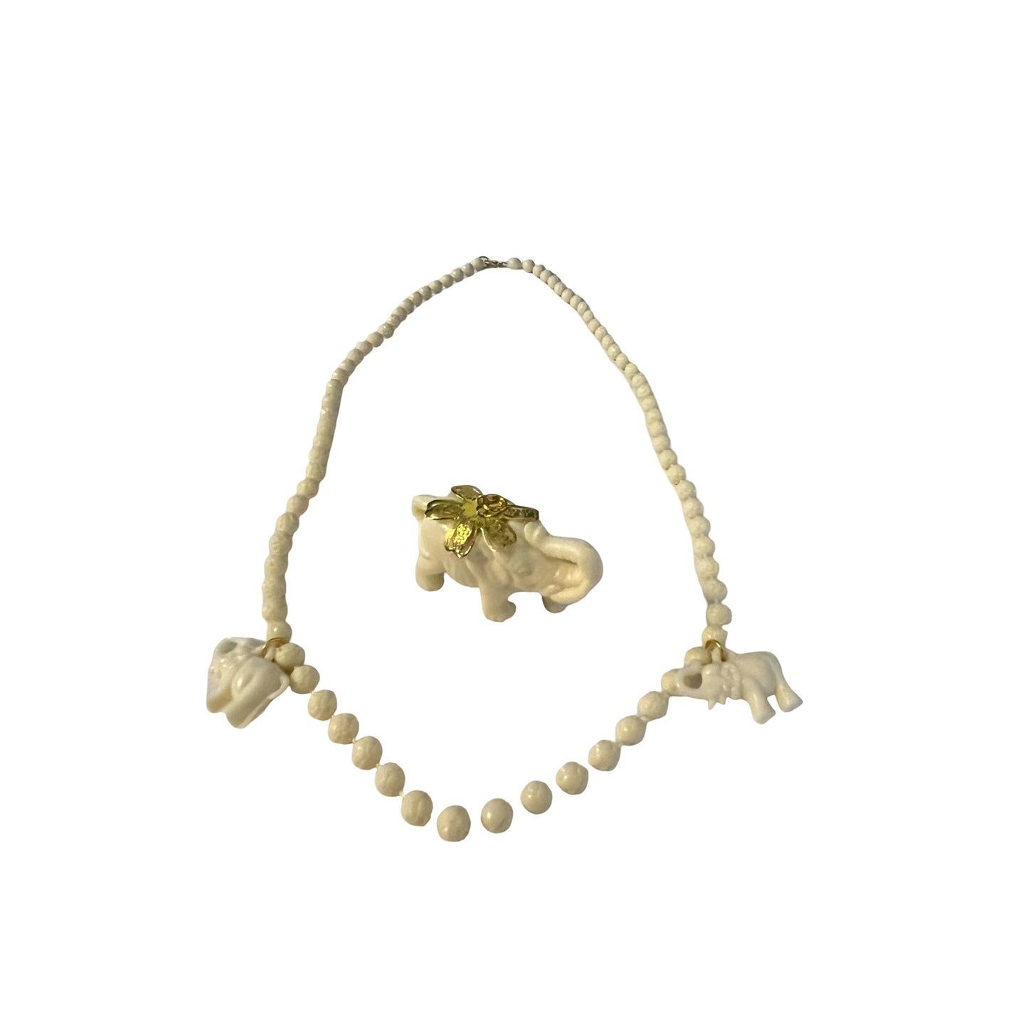 Vintage Carved Elephant Beaded Necklace With Floral Pendant Cream Tone 22 Inch