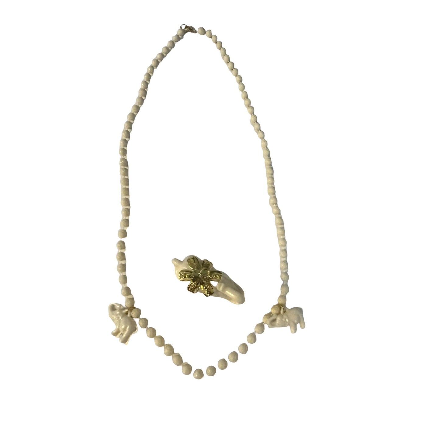 Vintage Carved Elephant Beaded Necklace With Floral Pendant Cream Tone 22 Inch