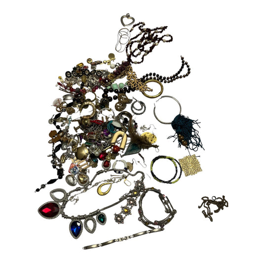Vintage Jewelry Lot Craft Junk Wearable Rhinestone Beaded Mixed Single Earrings
